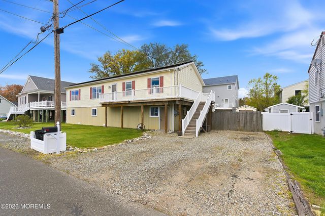87 Oregon Avenue, Waretown, NJ 08758