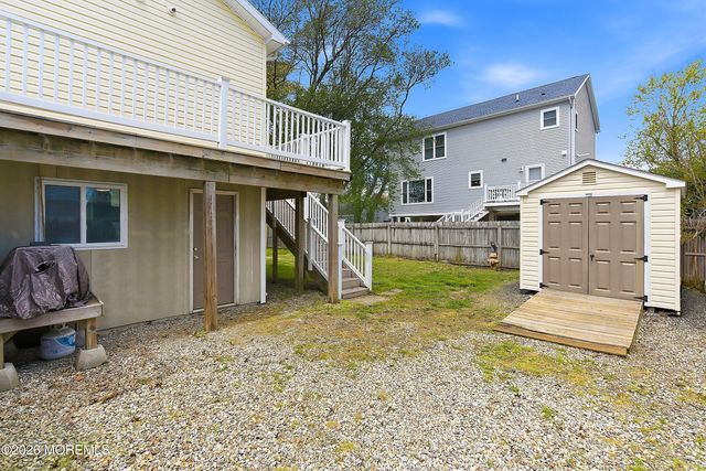 87 Oregon Avenue, Waretown, NJ 08758
