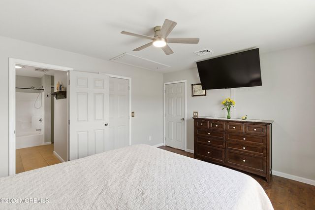 87 Oregon Avenue, Waretown, NJ 08758
