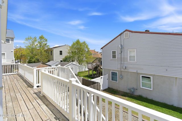 87 Oregon Avenue, Waretown, NJ 08758
