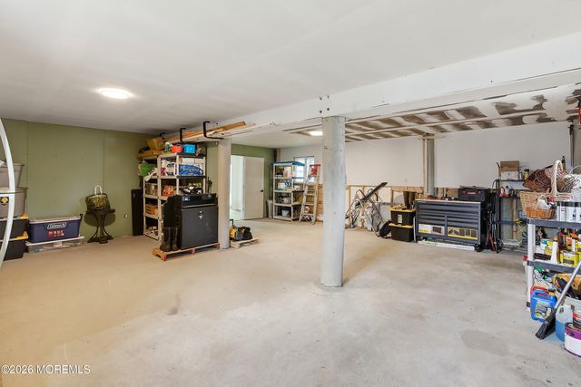 87 Oregon Avenue, Waretown, NJ 08758