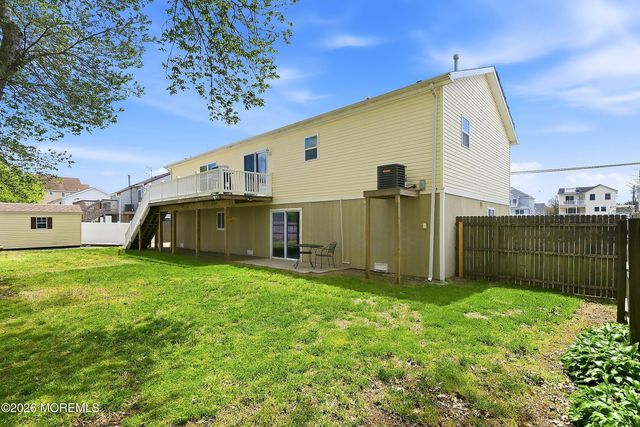 87 Oregon Avenue, Waretown, NJ 08758