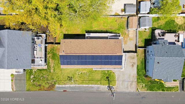 87 Oregon Avenue, Waretown, NJ 08758