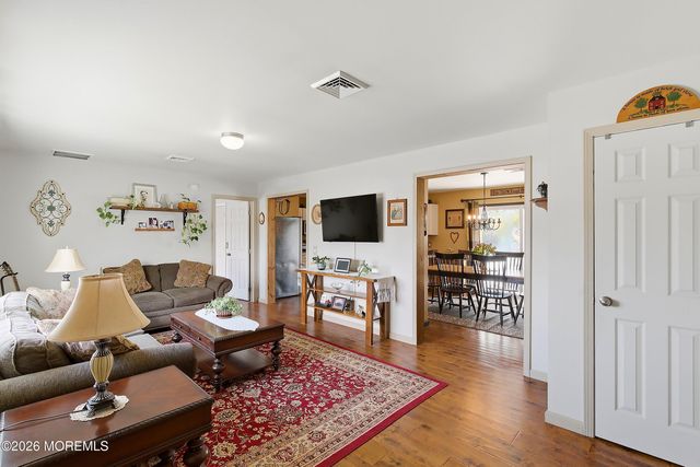 87 Oregon Avenue, Waretown, NJ 08758