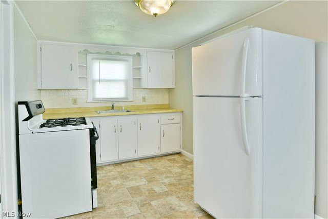 406 McDonald Avenue, Mcdonald, OH 44437