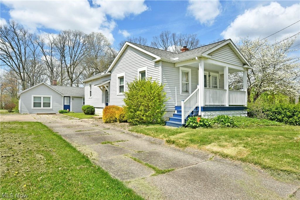 406 McDonald Avenue, Mcdonald, OH 44437