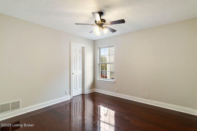 5113 Silverton Ln, Louisville, KY 40241