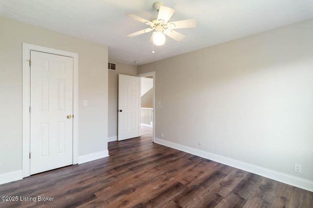 5113 Silverton Ln, Louisville, KY 40241