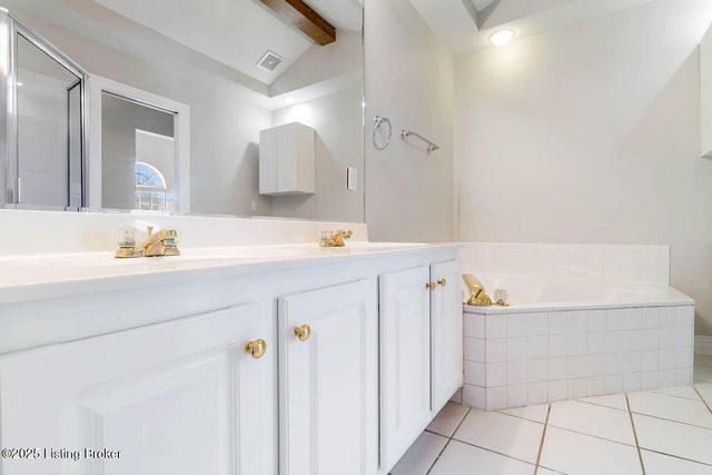 5113 Silverton Ln, Louisville, KY 40241