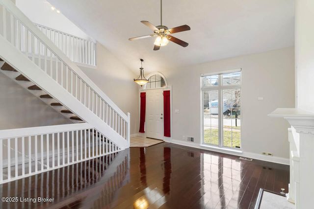 5113 Silverton Ln, Louisville, KY 40241