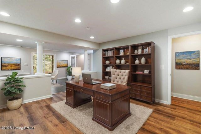 5113 Silverton Ln, Louisville, KY 40241