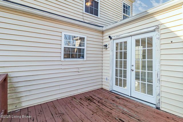 5113 Silverton Ln, Louisville, KY 40241