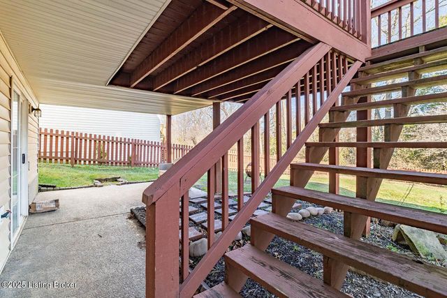 5113 Silverton Ln, Louisville, KY 40241