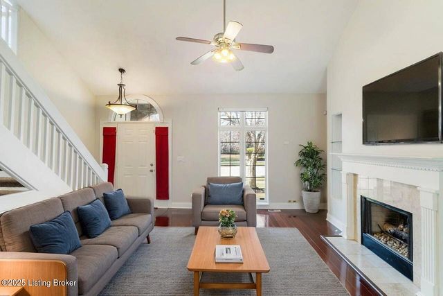 5113 Silverton Ln, Louisville, KY 40241