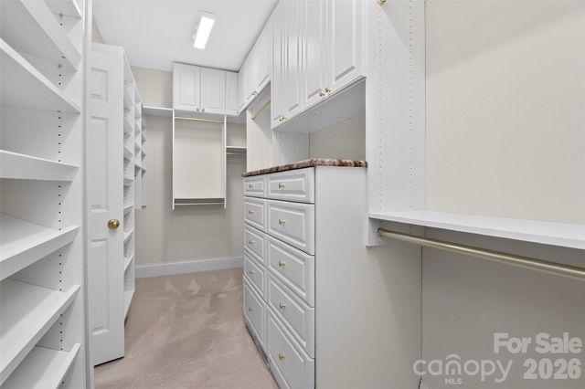 6907 Meadow Run Lane, Charlotte, NC 28277
