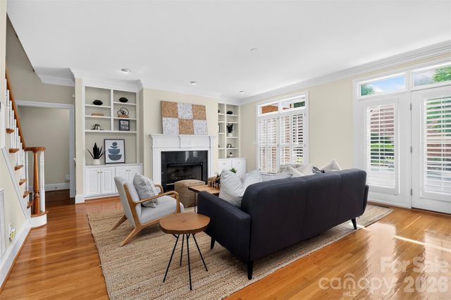 6907 Meadow Run Lane, Charlotte, NC 28277