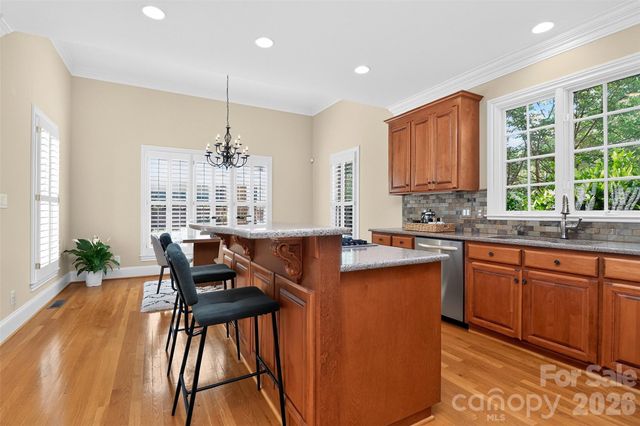 6907 Meadow Run Lane, Charlotte, NC 28277