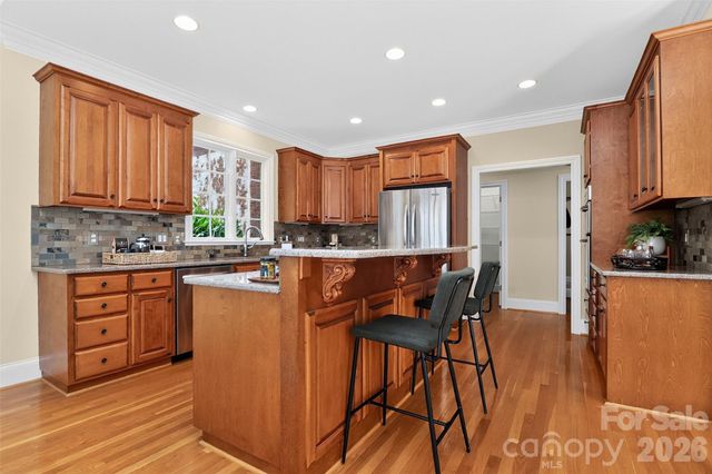 6907 Meadow Run Lane, Charlotte, NC 28277