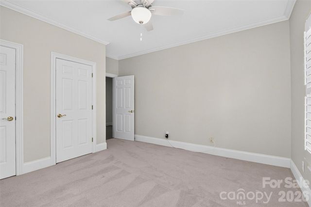 6907 Meadow Run Lane, Charlotte, NC 28277