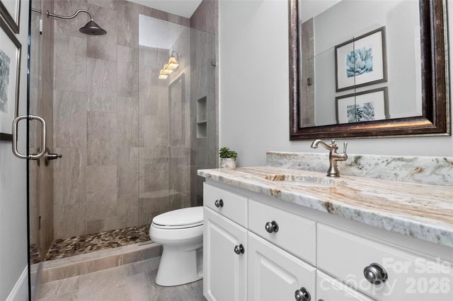 6907 Meadow Run Lane, Charlotte, NC 28277