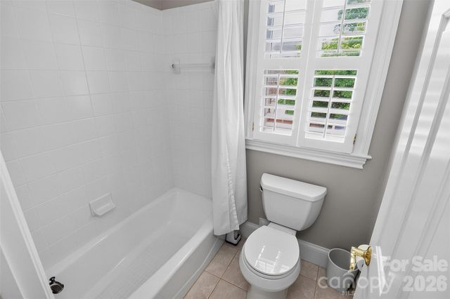 6907 Meadow Run Lane, Charlotte, NC 28277