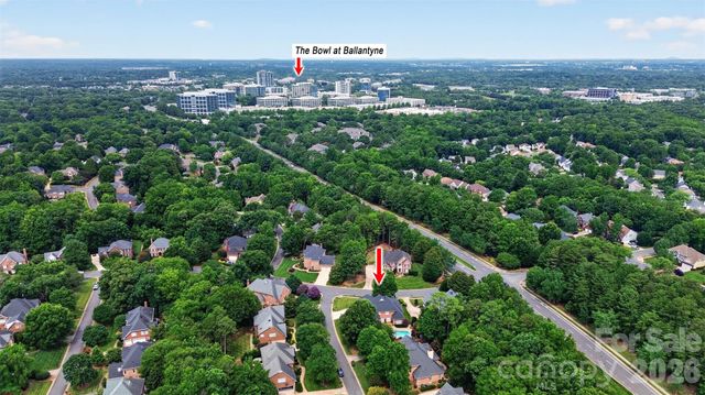 6907 Meadow Run Lane, Charlotte, NC 28277
