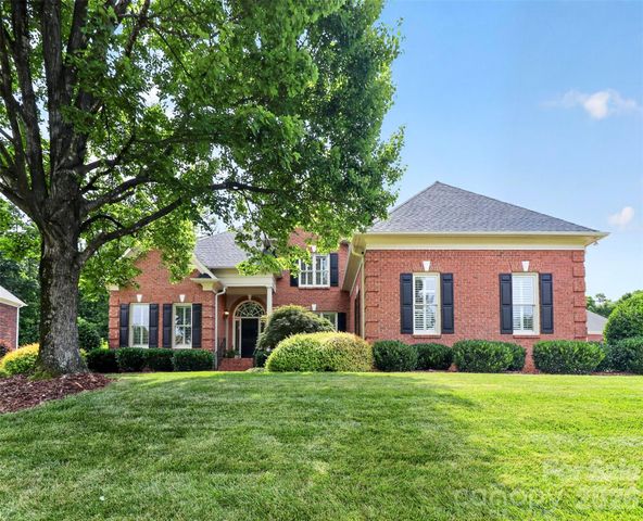 6907 Meadow Run Lane, Charlotte, NC 28277