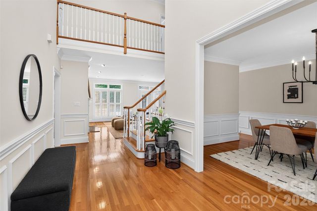 6907 Meadow Run Lane, Charlotte, NC 28277