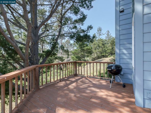 25580 Chiquito Pl, Carmel, CA 93923