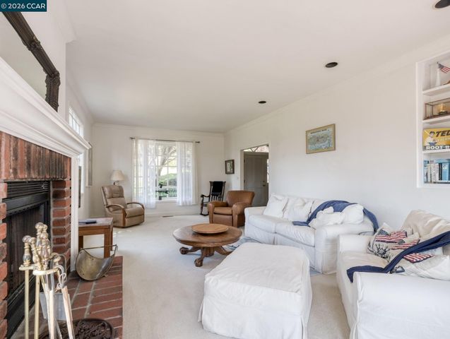 25580 Chiquito Pl, Carmel, CA 93923