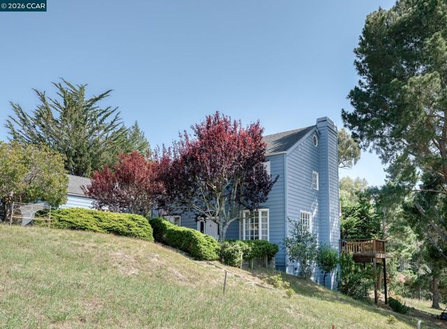 25580 Chiquito Pl, Carmel, CA 93923
