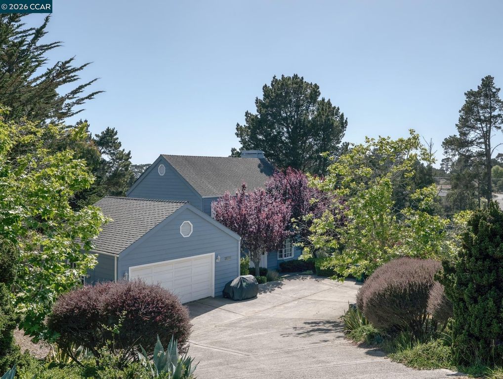 25580 Chiquito Pl, Carmel, CA 93923