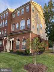 5151 ANCHORSTONE DR #5151, Woodbridge, VA 22192