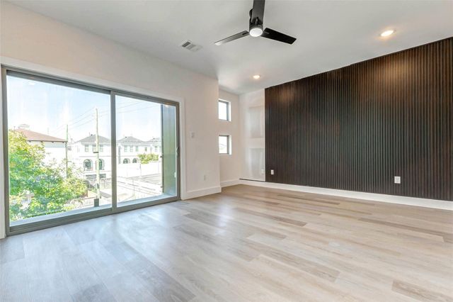 5638 Dolores Street, Houston, TX 77057