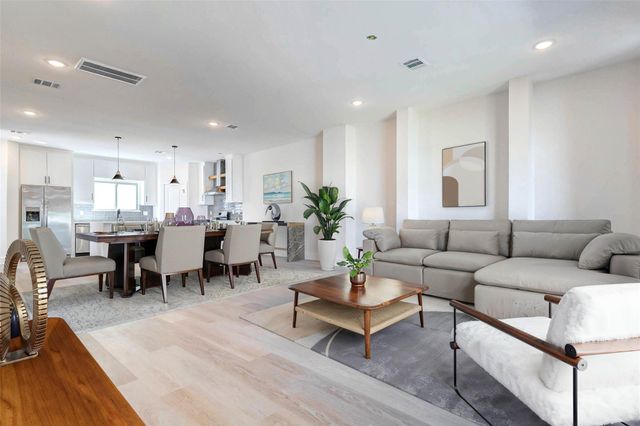 5638 Dolores Street, Houston, TX 77057