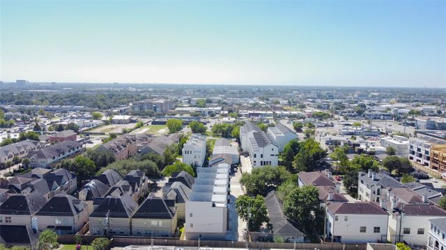 5638 Dolores Street, Houston, TX 77057