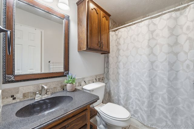 28355 E 2nd Street, Catoosa, OK 74015