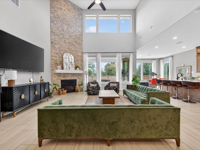 8552 Alford Point Drive, Magnolia, TX 77354