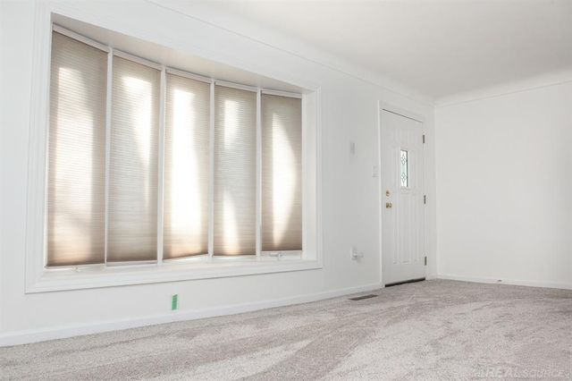 5900 Wright Drive, Troy, MI 48098