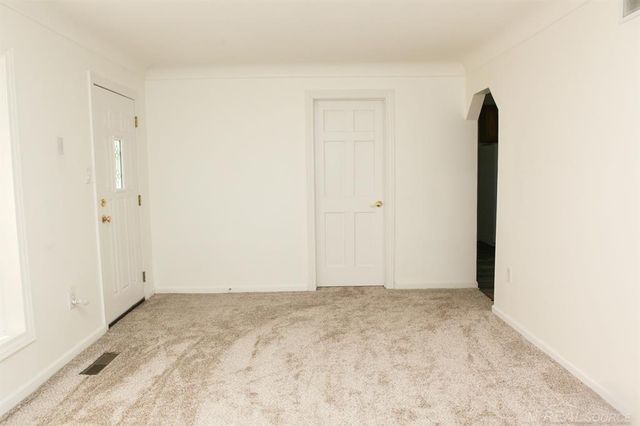 5900 Wright Drive, Troy, MI 48098