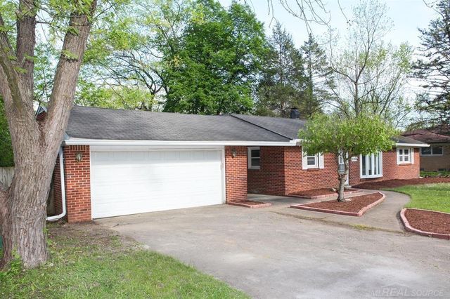 5900 Wright Drive, Troy, MI 48098