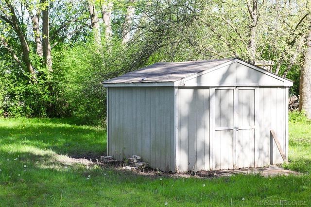 5900 Wright Drive, Troy, MI 48098