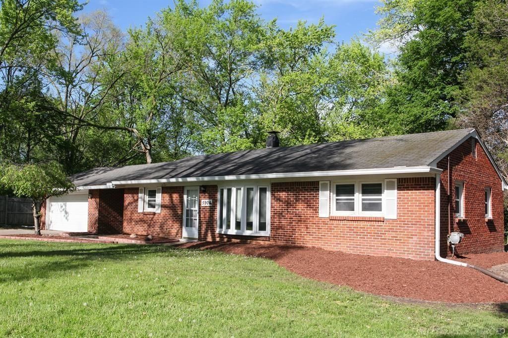 5900 Wright Drive, Troy, MI 48098