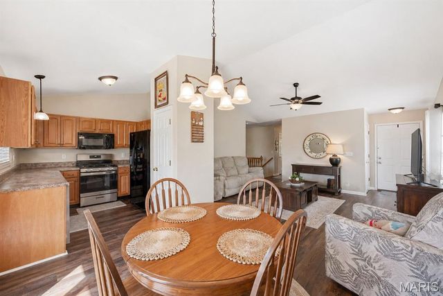 326 Stone Village Drive, Wentzville, MO 63385
