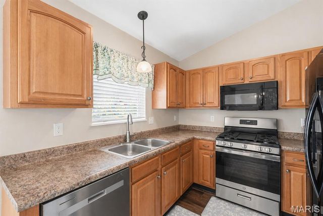 326 Stone Village Drive, Wentzville, MO 63385
