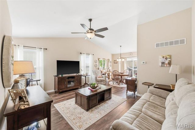 326 Stone Village Drive, Wentzville, MO 63385
