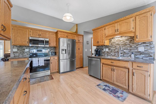 1221 Cedar Way E, West Fargo, ND 58078