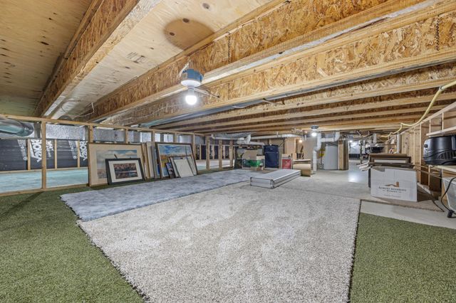 1221 Cedar Way E, West Fargo, ND 58078