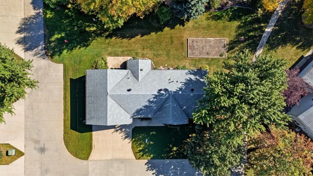 1221 Cedar Way E, West Fargo, ND 58078