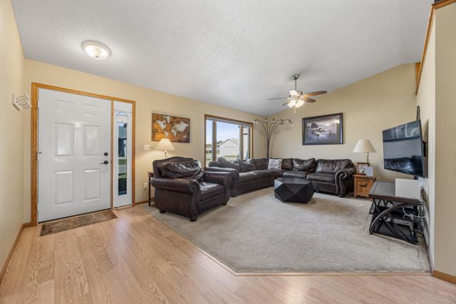 1221 Cedar Way E, West Fargo, ND 58078